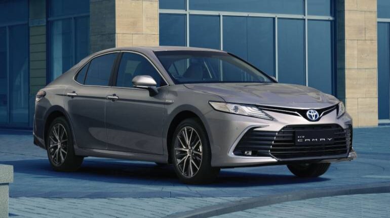 All-New 2025 Toyota Camry Breaks Cover, Goes Hybrid Only - The Car Guide