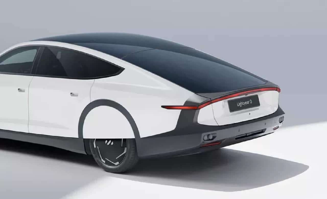 The car is powered by a 60kWh battery pack, along with four electric motors that supply 174 horsepower. It can clock a top speed of 100 miles (160 km) per hour, and is capable of sprinting to a speed of 62 miles (100 km) per hour in just 10 seconds.