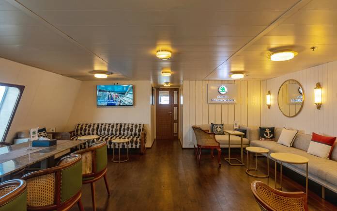 M2M Ferry lounge
