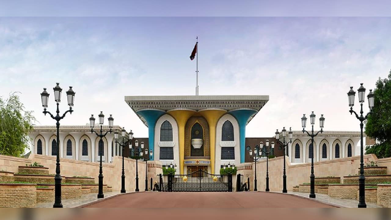 Qasr Al Alam Palace, Oman, 1975 | This landmark project is the first of many international projects of Shapoorji Pallonji. It involved the construction of the structure, MEP and finishing works of a Palace Complex including the Sea Wall, Jetty, Ladies and Children's Wings, Guest Wing, Palace Office, Swimming Pool and a Rooftop Helipad. It boasts to be the biggest tourist attraction of the country. The palace was built for the ruler of the Sultanate of Oman in Muscat and was the first key global project of the group. (Source: Shapoorji Pallonji)