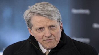 Robert Shiller Photographer: Simon Dawson/Bloomberg