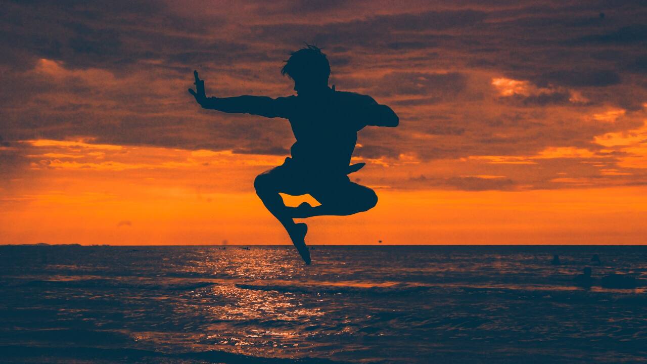 Funnycontrol | International Yoga Day 2022: Market crash asanas