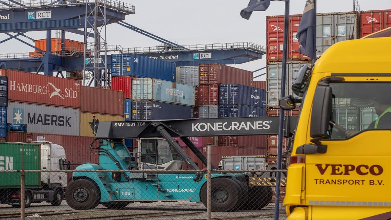 Trade deficit rises to record $26.1 billion in June as imports surge, up 172% YoY