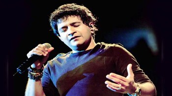 Well-known Bollywood singer Krishnakumar Kunnath, popularly known as KK, died in Kolkata on Tuesday night.