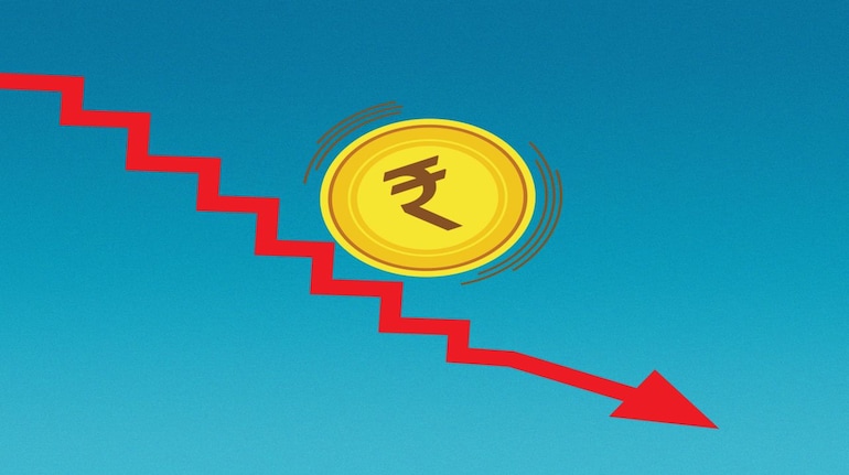 USD - INR: Indian Rupee Hits Record Low On Soaring Oil, FPI Outflows