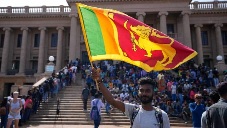 India extends $1 billion credit line to Sri Lanka by another year