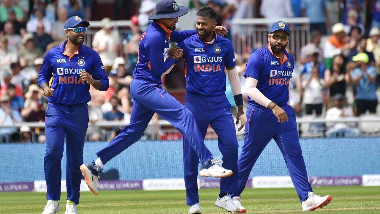 Roy continued to assert himself and Stokes was bullish but Pandya put the brakes on. Roy skied a top edge to depart for 41, while a charging Stokes got in a tangle after Pandya dragged his length back and offered a return catch on 27. (Image: AP)