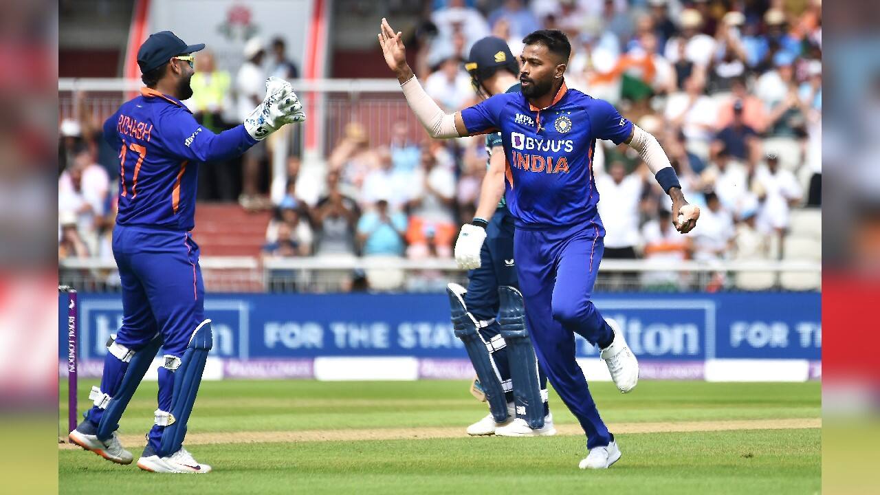 Pandya dismissed Jason Roy and Ben Stokes in an outstanding opening burst in the third and final ODI before returning to take the wickets of Liam Livingstone and Jos Buttler in the same over to finish with an ODI-best 4-24. (Image: AP)