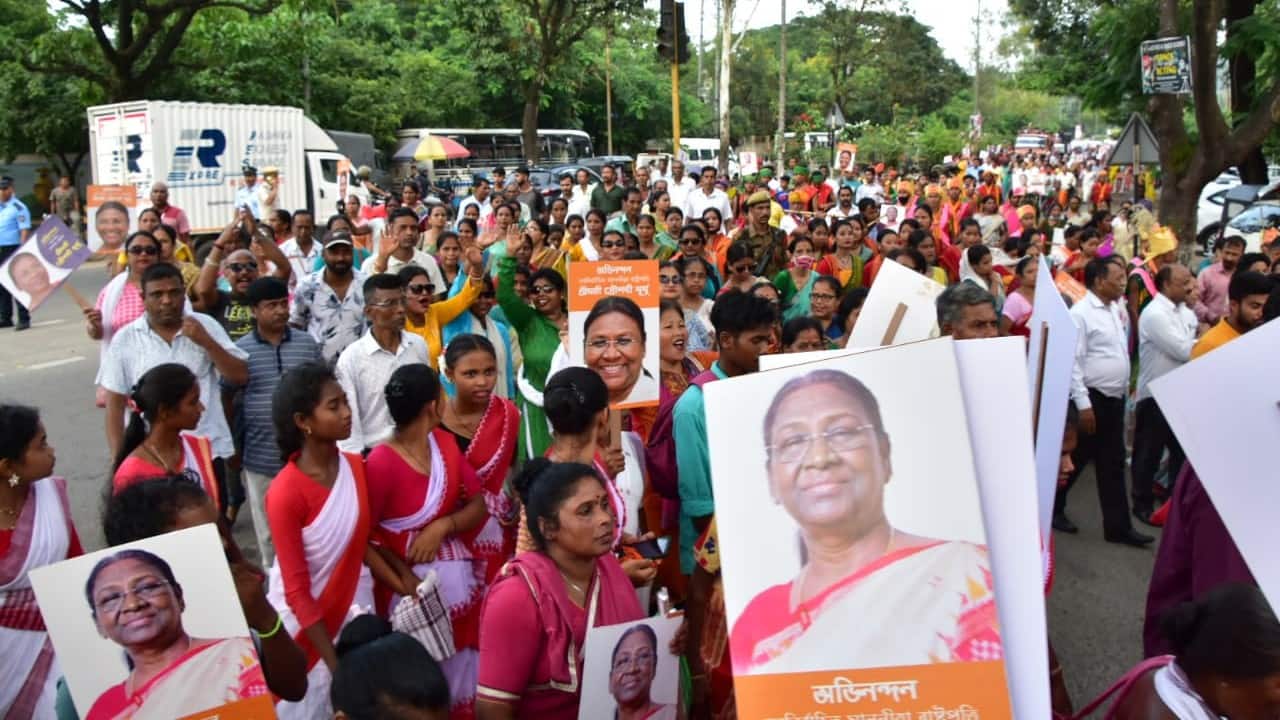Coming from a tribal family from Mayurbhanj district in Odisha, Draupadi Murmu is set to embrace the country's highest constitutional post. (Image: Twitter @BJP4Odisha)