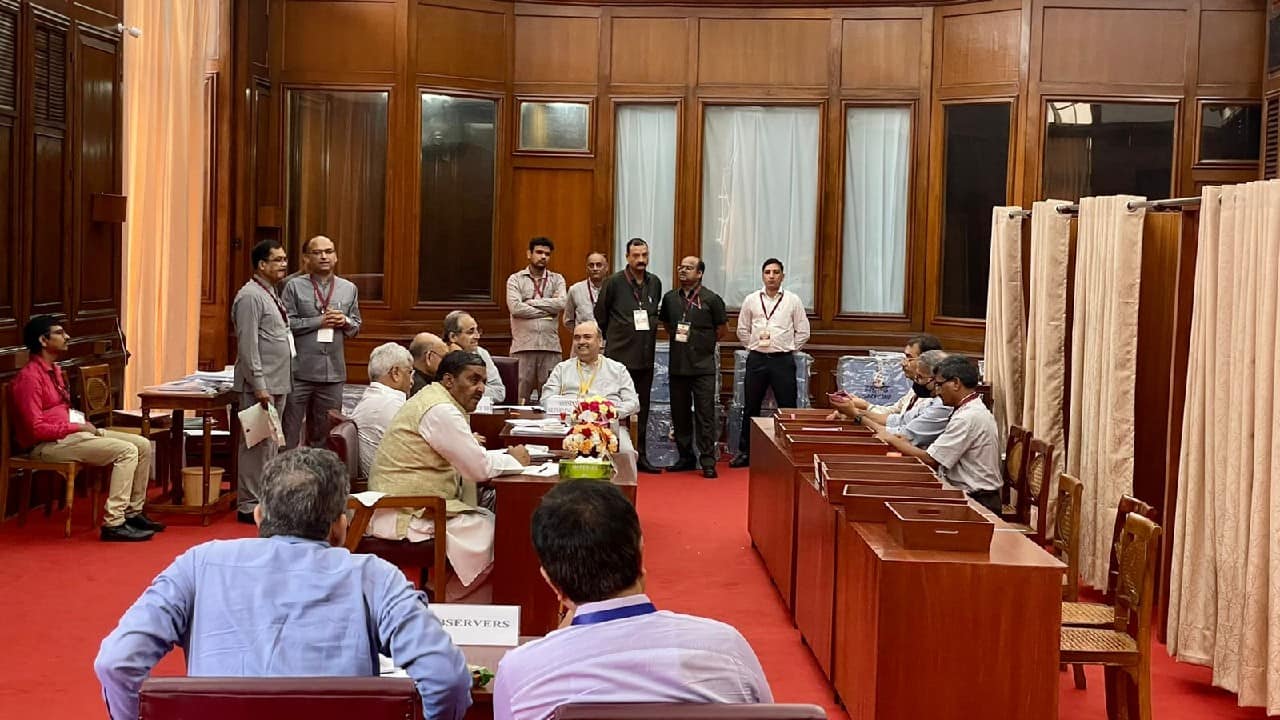 Only counting officers, officials deployed to assist the Rajya Sabha Secretary General, candidates and one authorized representative of each candidate, observers appointed by the Election Commission and media persons with valid passes are allowed to enter the counting hall. (Image: Pankaj Tomar via News18)