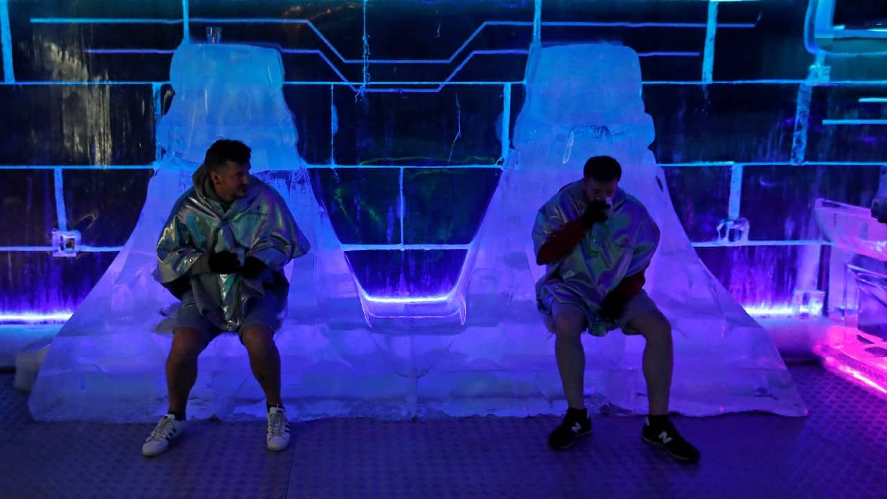 Prague ice bar gives tourists respite from heat wave