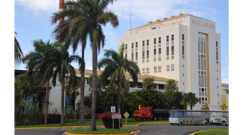 Bacardi distillery in Cuba (Image: Jerry E and Roy Klotz MD via Wikimedia Commons 3.0)
