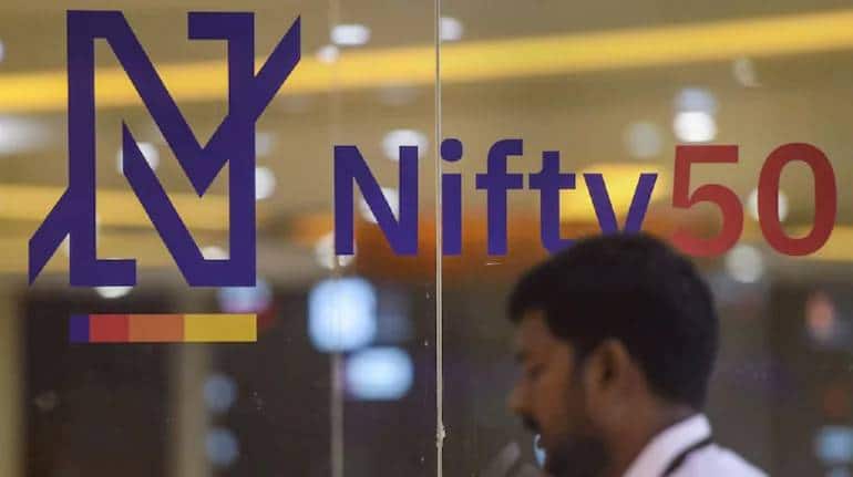 Aggressive rollover suggests Nifty will likely reach close to 19,000 in December expiry