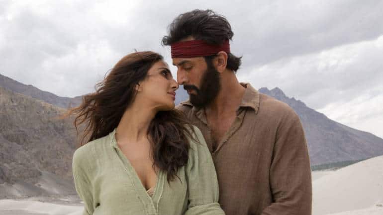 Tu Jhoothi Main Makkaar First Review Says Ranbir Kapoor And Shraddha Kapoor  Film Is Sure Shot Blockbuster - News18