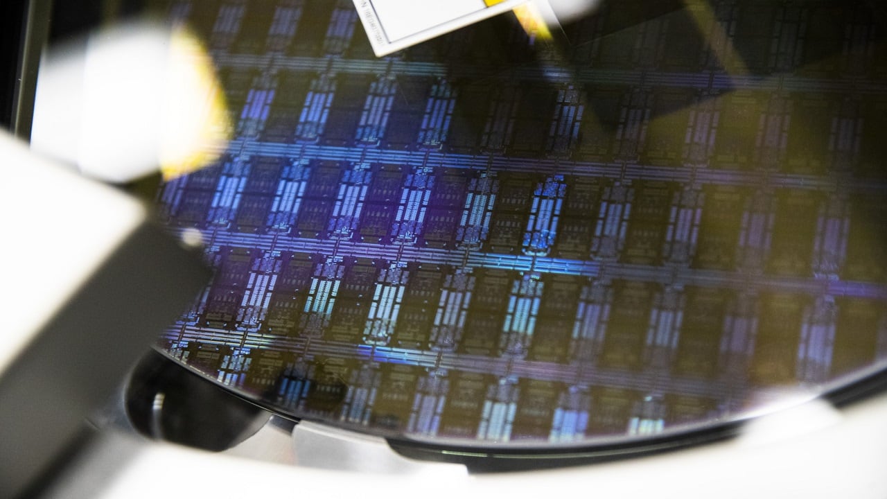 Semiconductor industry has 8,000 active jobs, mainly in entry-level positions Semiconductor industry has 8,000 active jobs, mainly in entry-level positions