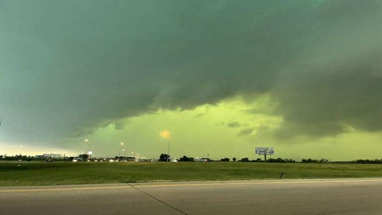green tornado sky