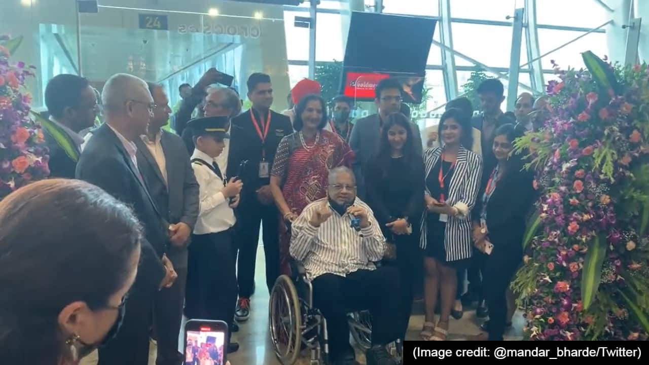 Rakesh Jhunjhunwala’s last public appearance at Akasa Air inaugural flight