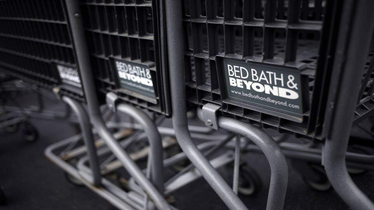 Meme-stock frenzy returns, baffling Wall Street’s ‘smart guys’