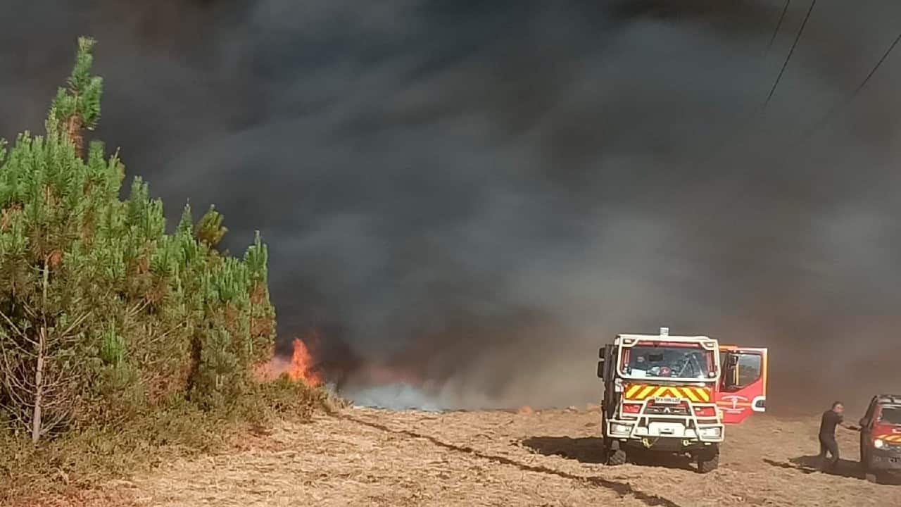 Firefighters were battling a wildfire in southwestern France on August 10 in a region known for its pine forests that was ravaged by flames last month. (Image: SDIS 33 Service Audiovisuel via AP)