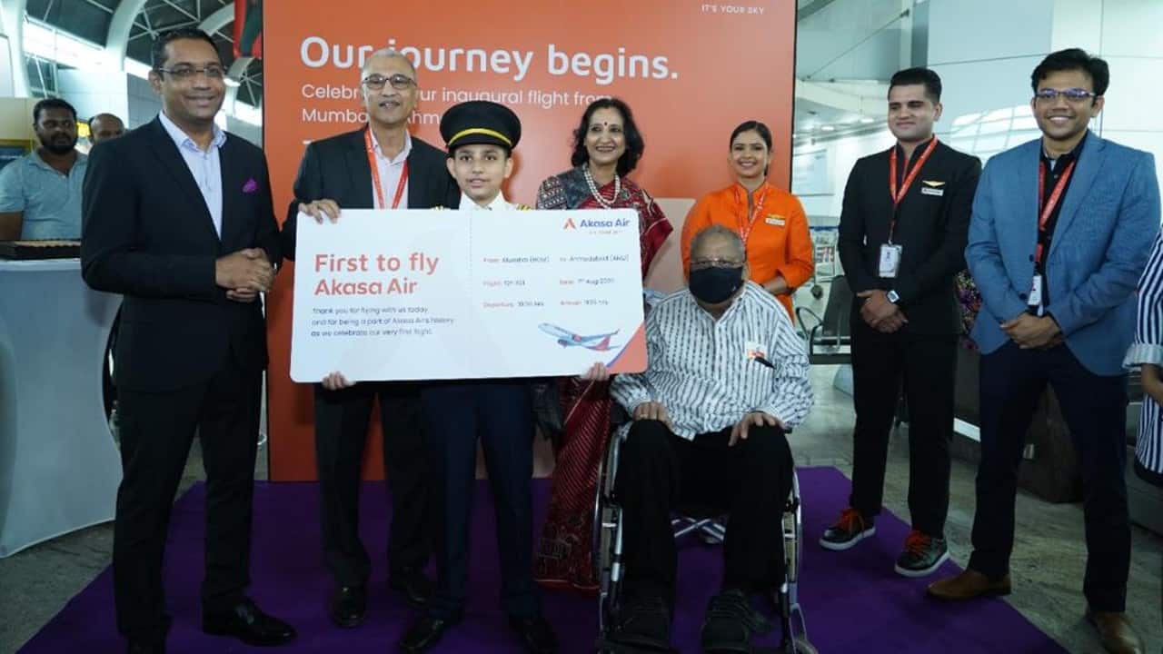 Rakesh Jhunjhunwala’s last public appearance at Akasa Air inaugural flight