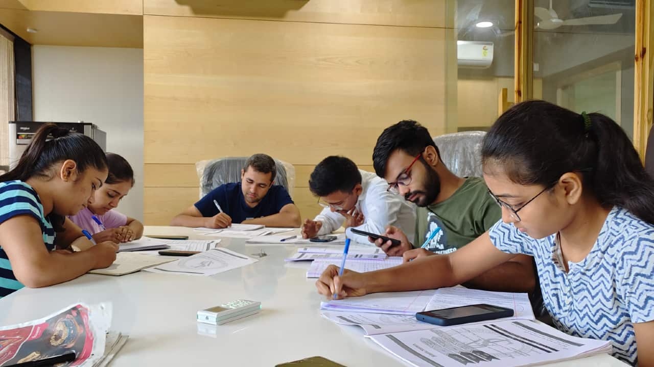 Ronak Vaidya with students at the Ahmedabad School of Linguistics.