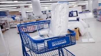 A shopping cart is seen at a Bed Bath & Beyond store in Manhattan, New York City, U.S., June 29, 2022. REUTERS/Andrew Kelly/File Photo