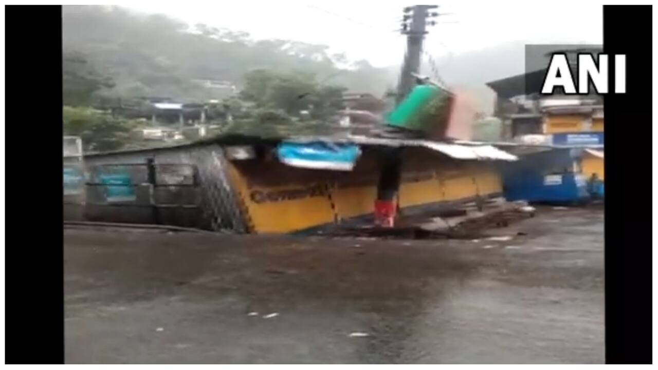 5 children killed as bouncy castle, blown away into sky, throws them