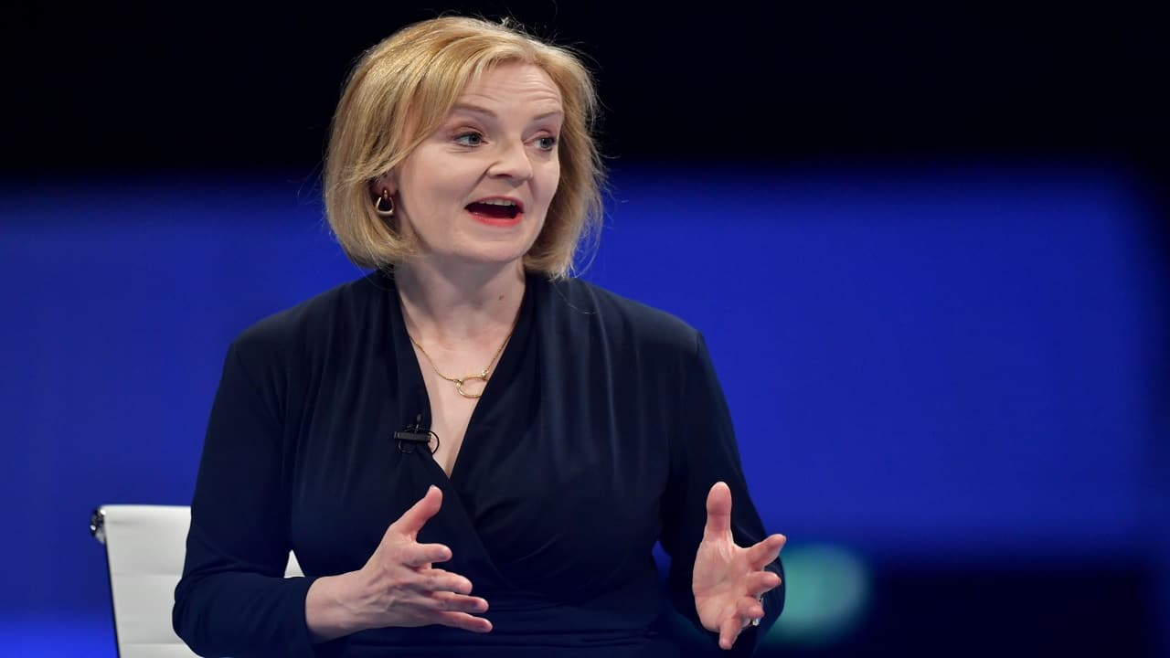Liz Truss plans ‘war’ on UK civil service ‘waste’ to save billions