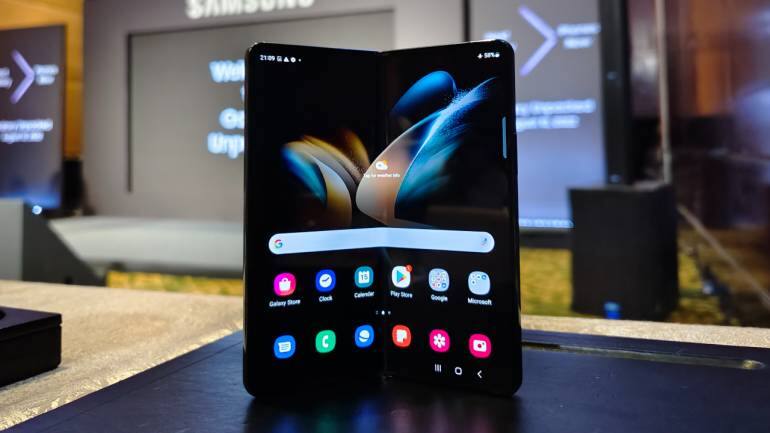At first glance, the Samsung Galaxy Z Fold 4 feels like a solid upgrade over its predecessor. Samsung has got all the basics right and for those who find this ‘fold’ form factor appealing, the Galaxy Z Fold 4 is quite literally the closest you’ll get to perfection.
