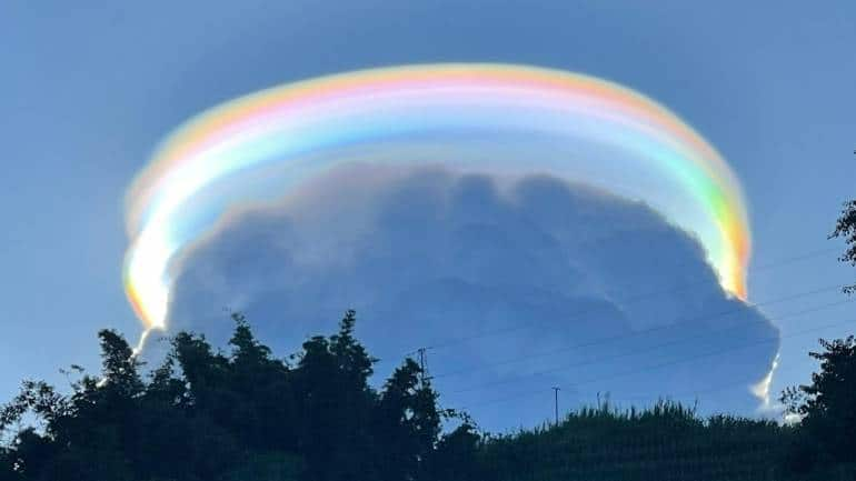 Rainbow cloud? Rare natural phenomenon baffles locals in China