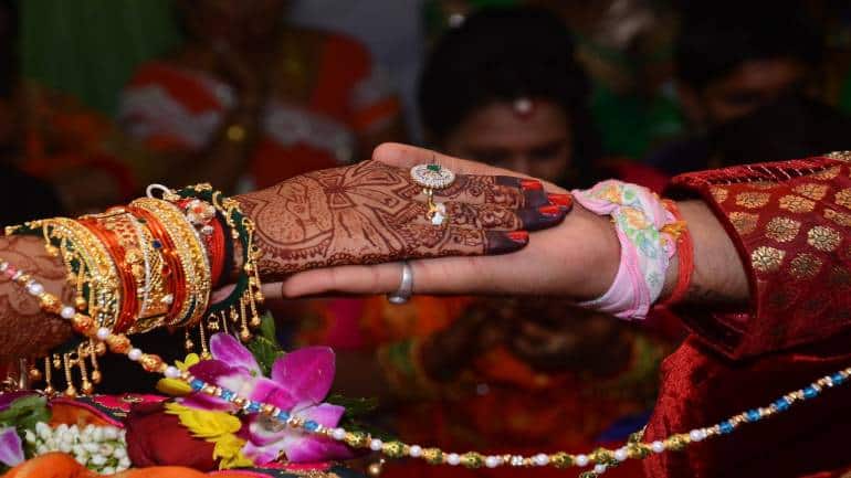 Bengali Weddings: Customs and Traditions | Bengali wedding, Bengali bride,  Morning wedding