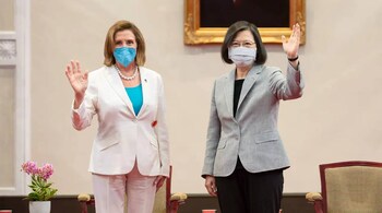 US Speaker of the House of Representatives Nancy Pelosi (left) with Taiwan President Tsai Ing-wen. (Image: AP)