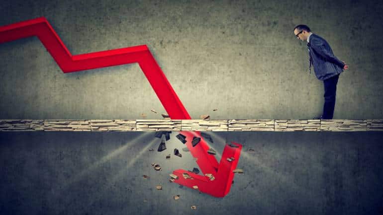 Closing Bell: Nifty ends below 17,350, Sensex tanks 861 pts; IT stocks worst hit