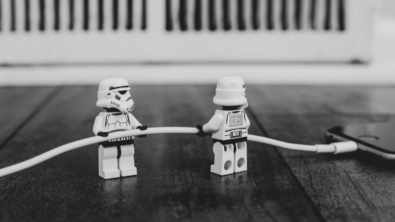 Funnycontrol | One nation, one charger