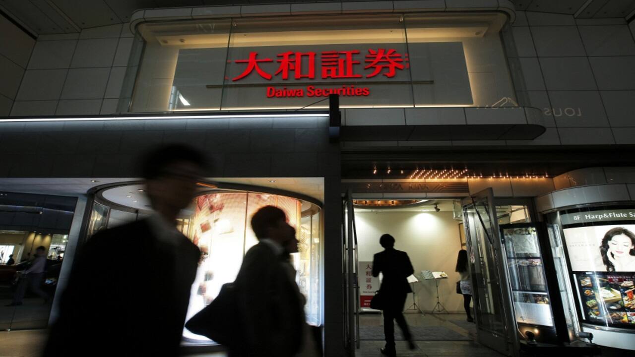 A 120-year-old broker creates moon-landing metaverse for staff