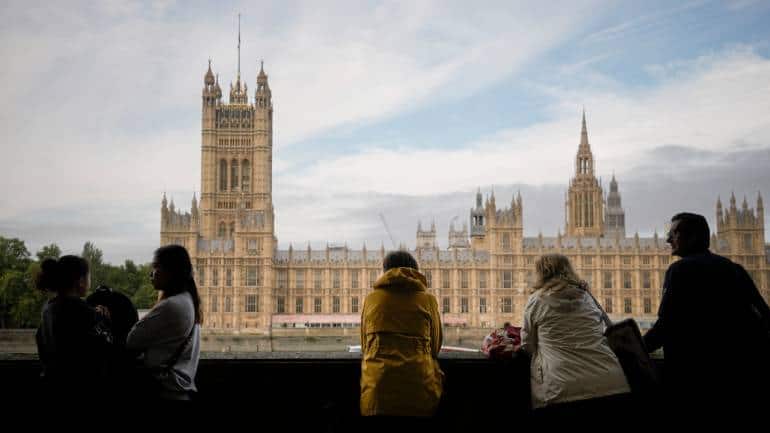 UK's economy shrinks in October, signaling weak end to year - Vimarsana News