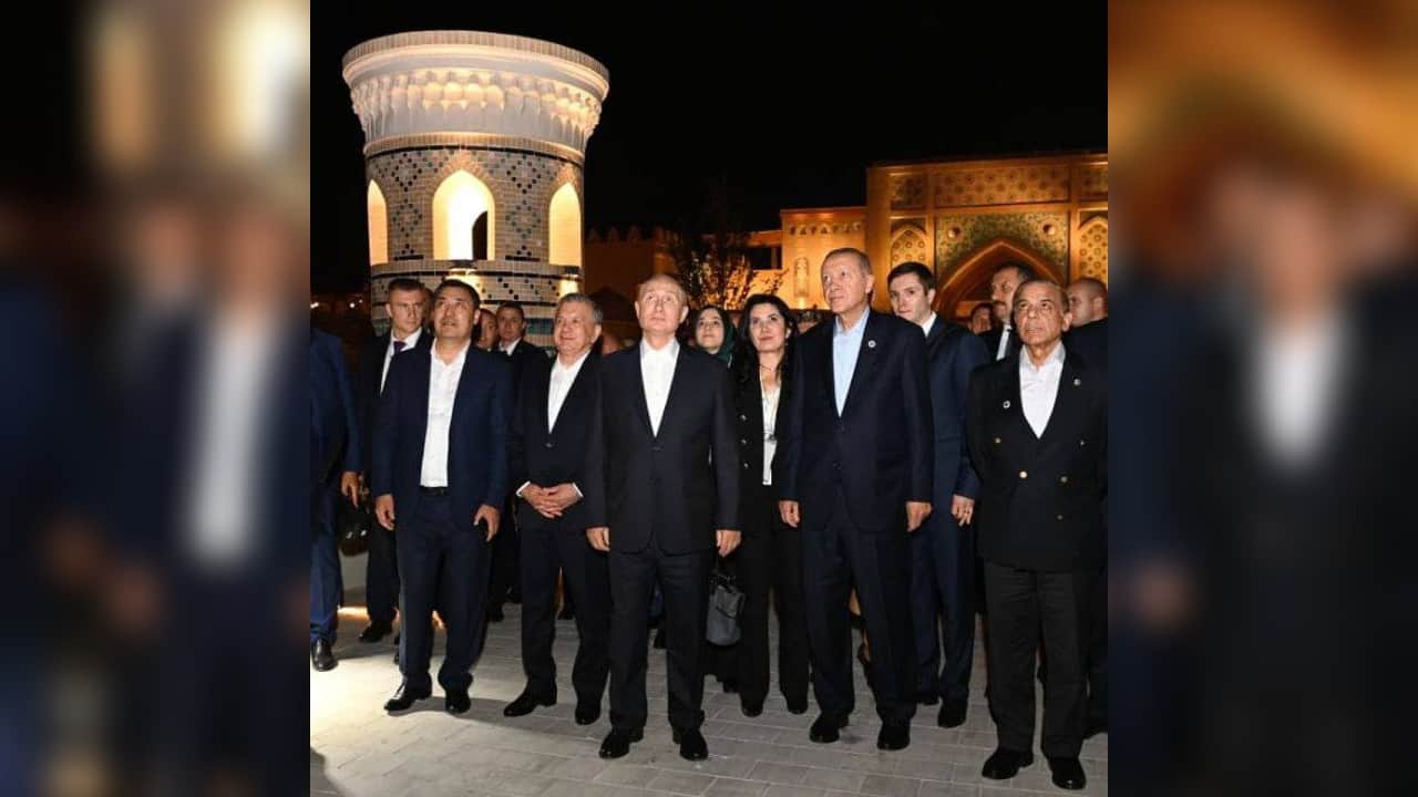 Russian President Vladimir Putin, Turkish President Tayyip Erdogan among others watch the fireworks during the Shanghai Cooperation Organization (SCO) summit in Samarkand. (Reuters Image)