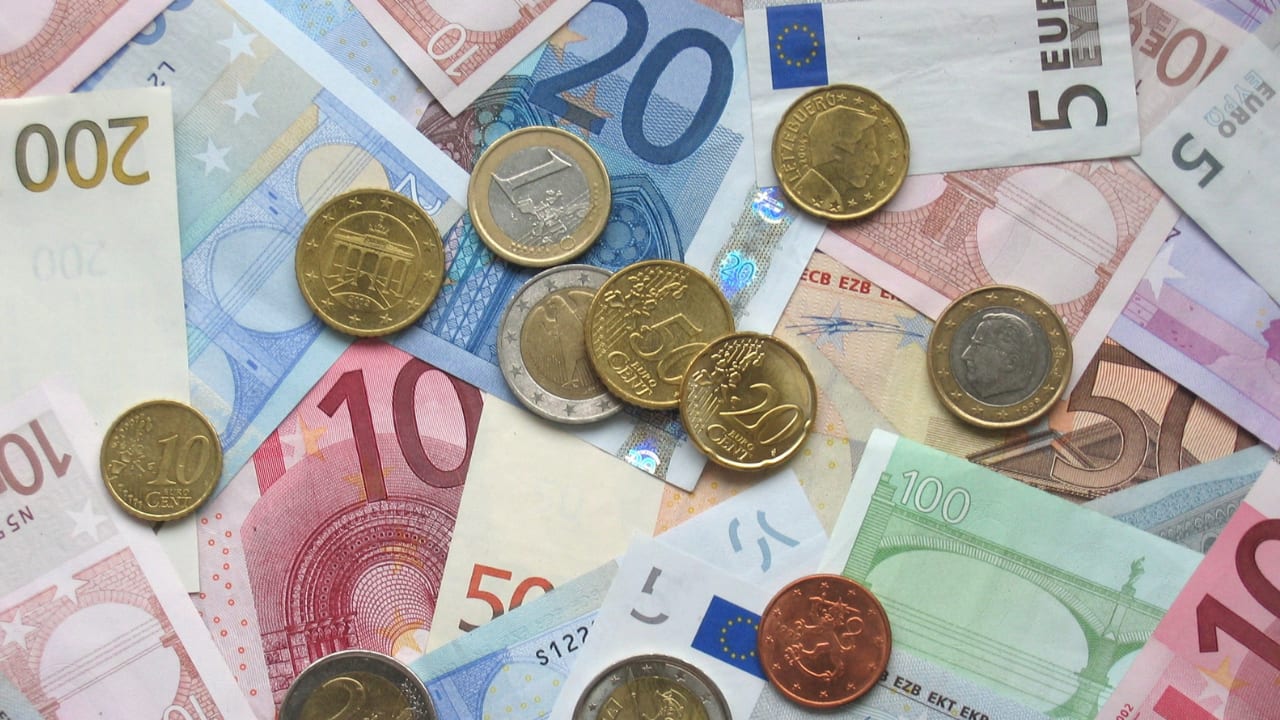 Will banks face margin pressure with deposit slackness continuing in Q3?