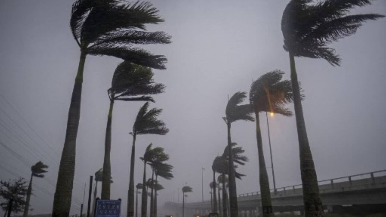 Timelapse shows hurricane storm surge flood streets in US | Watch