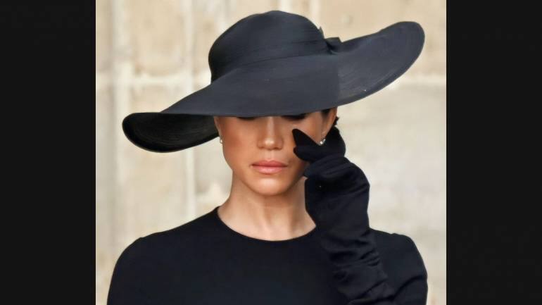 Meghan Markle photographed crying at the Queen’s funeral