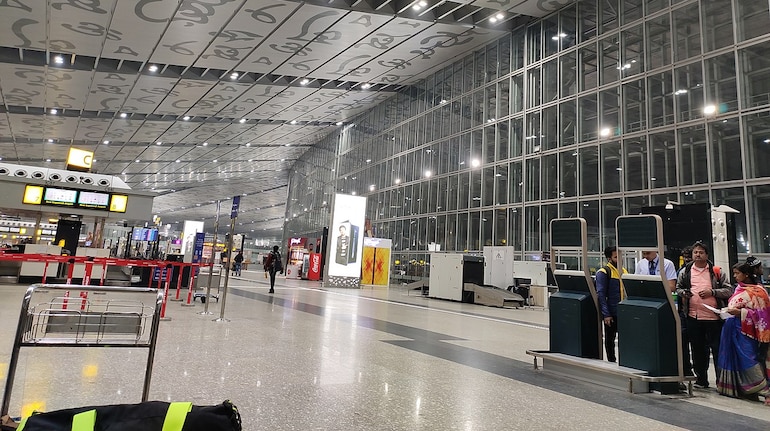 Laser Beam Scare Near Kolkata Airport Malaysia Airlines Flight Lands laser-beam-scare-near-kolkata-airport-malaysia-airlines-flight-lands