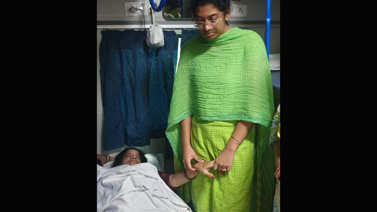 Medical student performs delivery on moving train, parents name baby after her