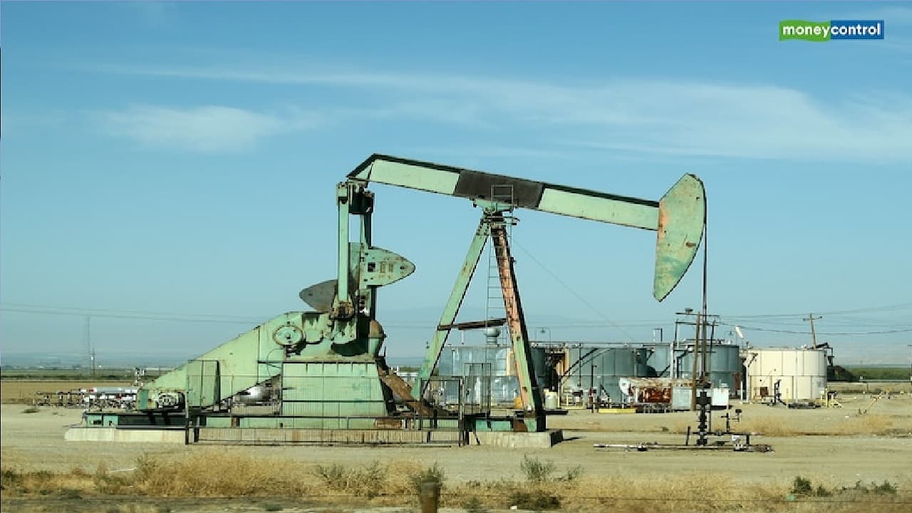 Gas prices hiked 40%; experts fear higher prices may hit Centre's subsidy purse Gas prices hiked 40%; experts fear higher prices may hit Centre's subsidy purse