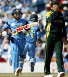 Sachin Tendulkar and Shoaib Akhtar in the 2003 World Cup (Photo: Twitter)