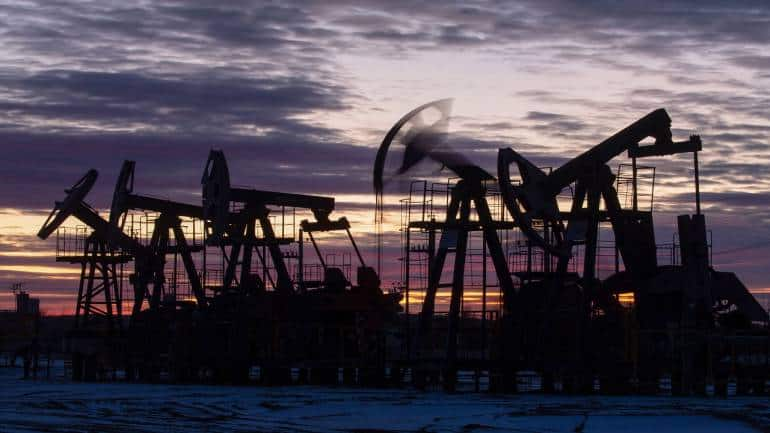 Oil holds gains on China rebound, even as US crude stocks rise