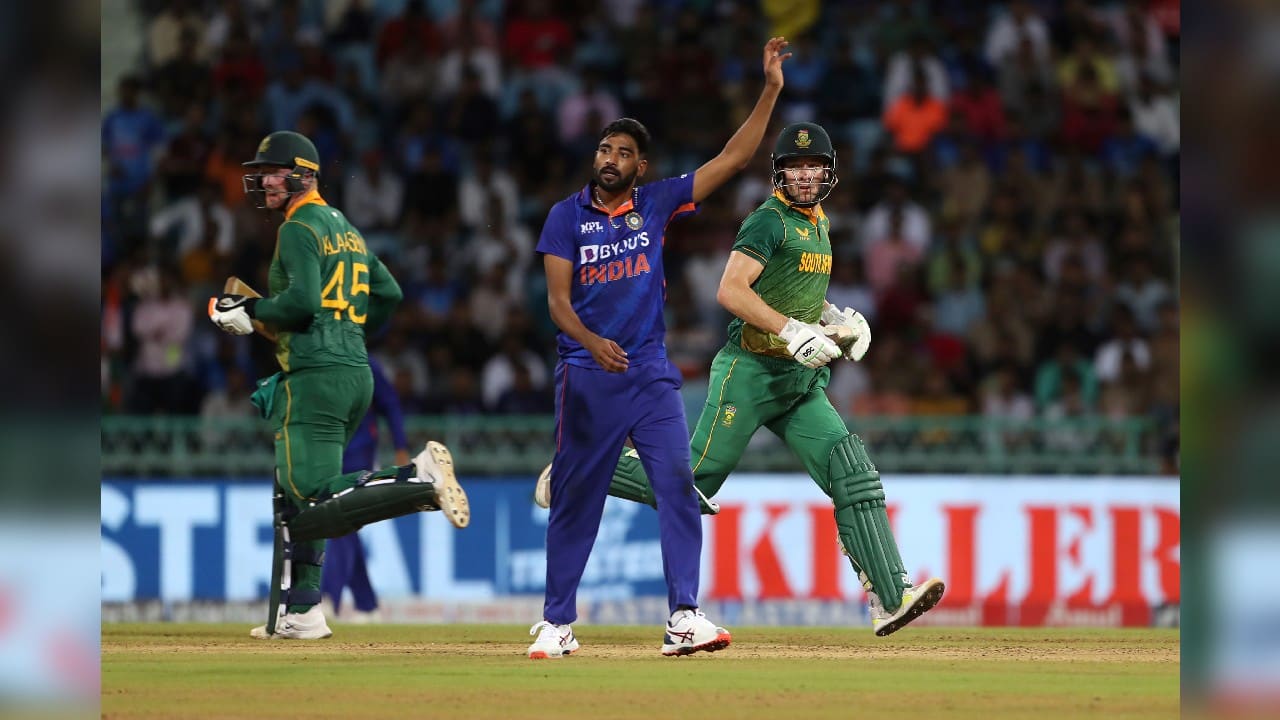 Klaasen and Miller then put on 139 runs in 17.4 overs to set up a challenging chase for India. The duo hit 11 fours and five sixes, scoring 85 runs off the last 60 deliveries. (Image: AP)