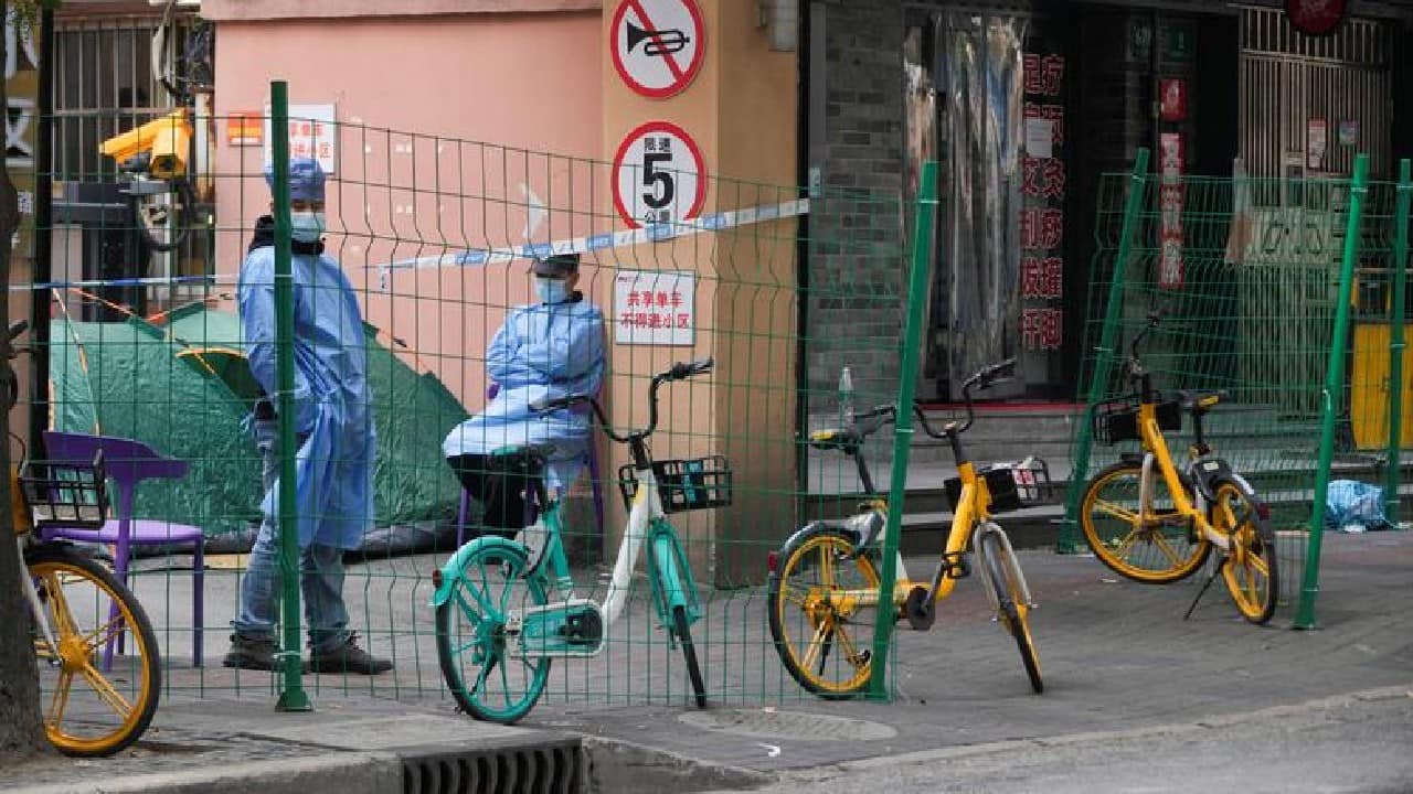 Shanghai and other big Chinese cities, including Shenzhen, have ramped up testing for COVID-19 as infections rise, with some local authorities hastily closing schools, entertainment venues and tourist spots. (Source: Reuters)