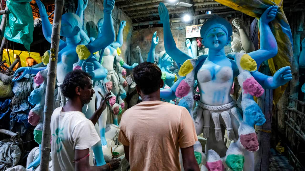 The Kolkata Police has claimed to have seized more than 840 kg of banned firecrackers in 28 boxes from traders in raids carried out in the city.