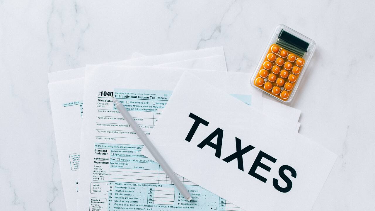 Income-tax experts and CAs hail common tax filing form proposal