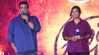 Director duo Pushkar-Gayathri originally made 'Vikram Vedha' in Tamil, with R. Madhavan and Vijay Sethupathi in the lead roles.